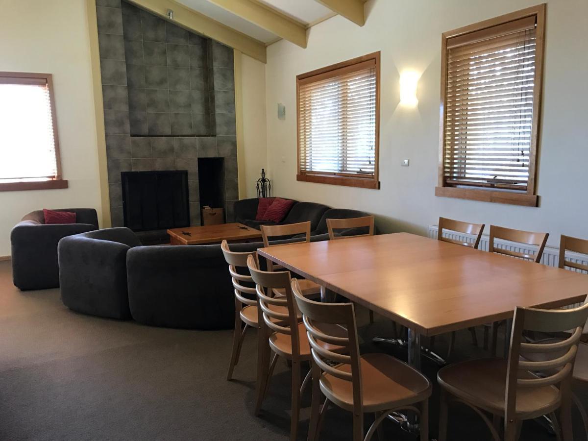 Cooroona Alpine Lodge ฟอลส์ครีก ภายนอก รูปภาพ