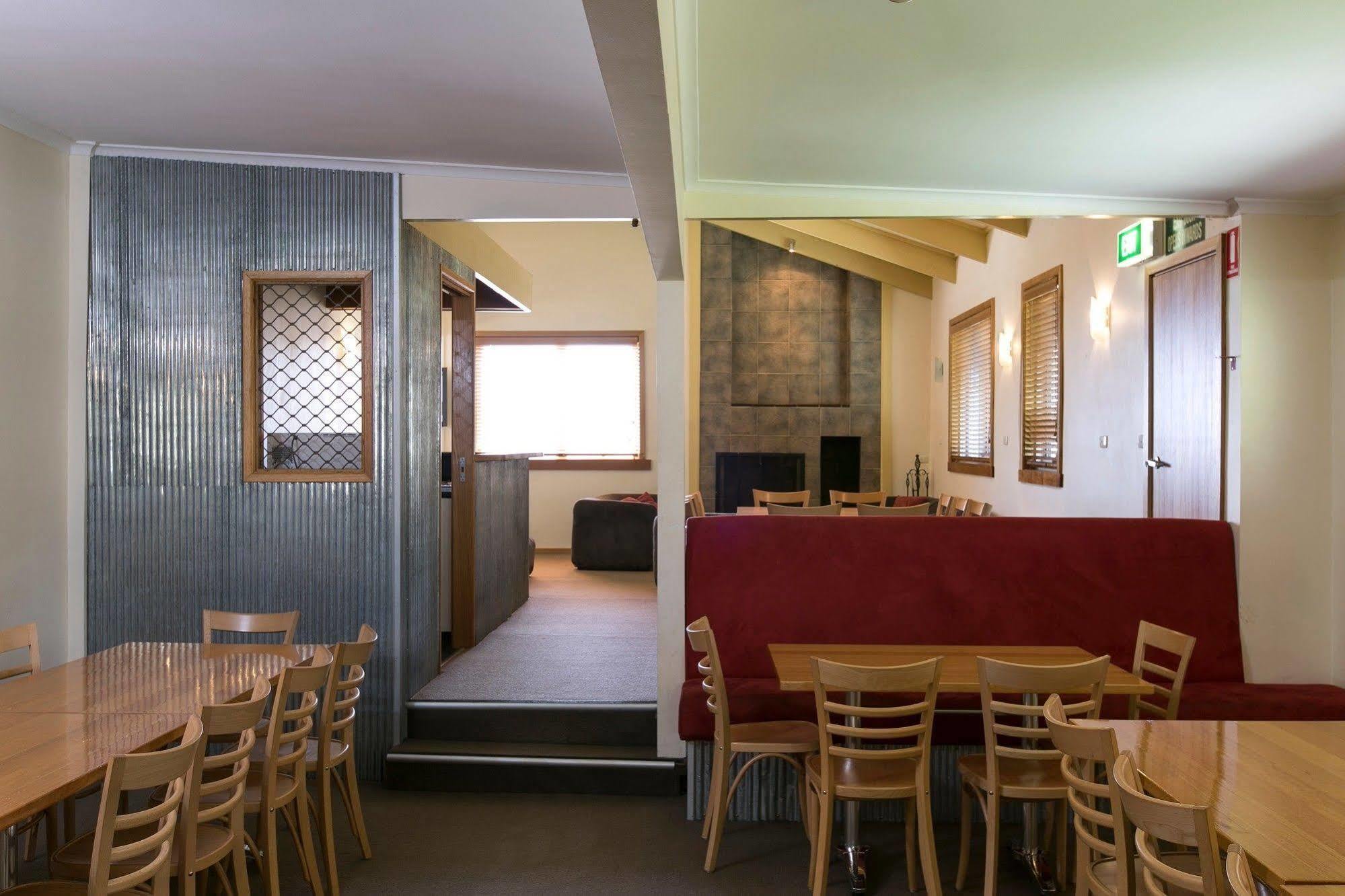 Cooroona Alpine Lodge ฟอลส์ครีก ภายนอก รูปภาพ
