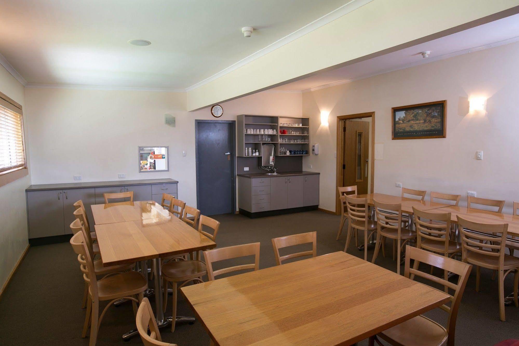 Cooroona Alpine Lodge ฟอลส์ครีก ภายนอก รูปภาพ